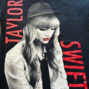 Taylor Swift Long Sleeve Graphic T Shirt  Black Red SZ XS